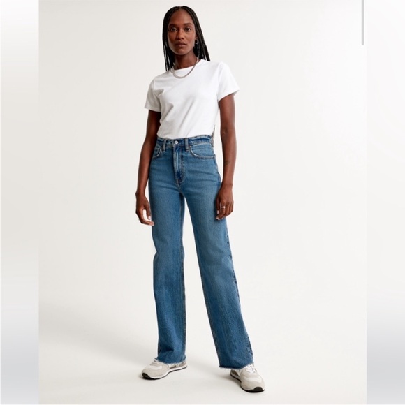 Abercrombie High Rise 90s Relaxed Jean Size 32 14R - Picture 1 of 5